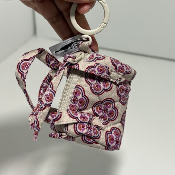 Vera Bradley Cotton Essential Duffel Bag Charm NEW Lavender Geo - Picture 7 of 7